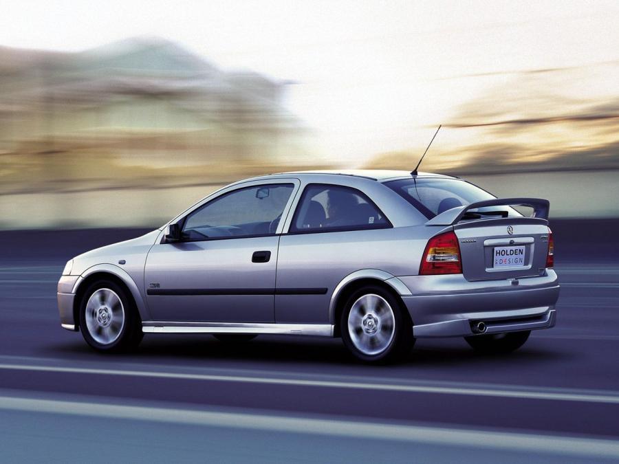  Holden Astra SRi 3-Door 1998 года  (фото 12 из 14)